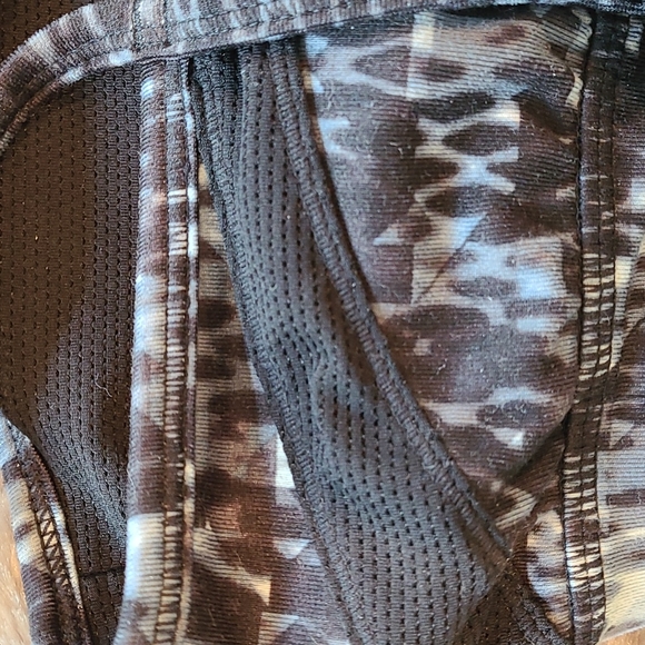 ❌️SOLD❌️ Athleta Cobra Dot Invigorate 2 in 1 Tank - Picture 8 of 10